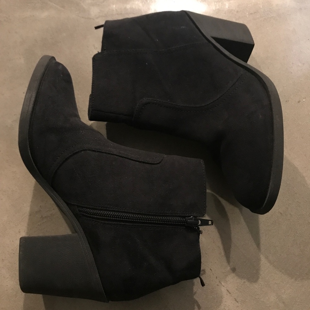 Suede booties from HM